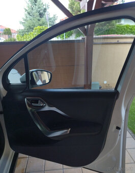 Peugeot 2008 1.6 BlueHDi 100 Allure - 13