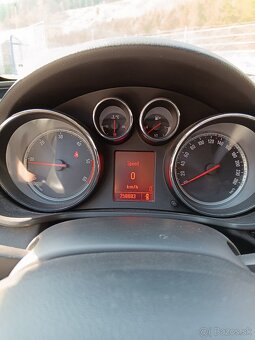 Opel Insignia ST 2.0 CDTI 160k Cosmo - 13