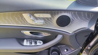 Mercedes-Benz E trieda Kombi 300 T d Avantgarde 4Matic 7-m - 13