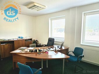 Na predaj priemyselný objekt, administratíva, garáže, sklady - 13