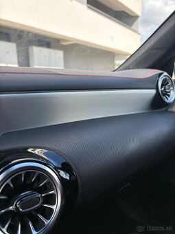 Mercedes Benz CLA - 13
