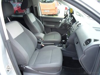 Volkswagen Caddy 1.6 TDI 102k DSG automat,ťažné,klima,tempom - 13