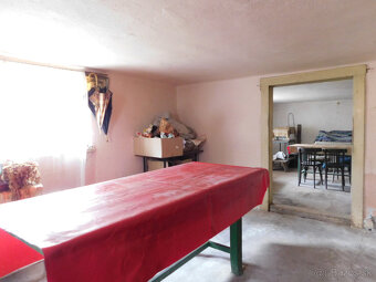 Malé Straciny - dom so záhradou - 13