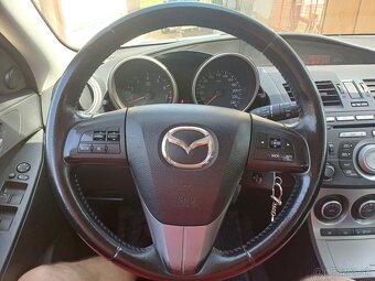 Mazda 3---1.6i-benzin--77Kw-105Ps-najazdené.-157300km - 13