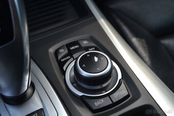 BMW X5 xDrive M Packet 225kw - 13