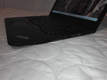 Lenovo. i5-7200U. RAM 8 GB DDR4. 1 000 GB.14“ Full HD. - 13