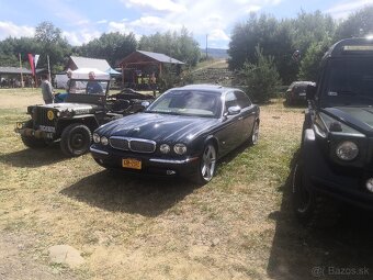 Jaguár XJ - 13