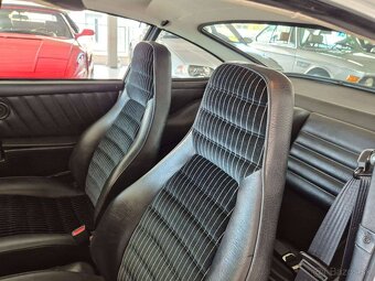 Porsche 911 3.0 SC z roku 1978 - 13