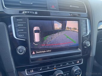 Volkswagen Golf VII Highline Variant 2.0TDi - 13