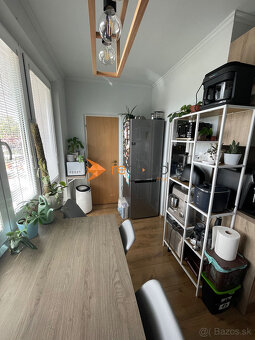 Prakticky riešený 2-izbový byt s extra miestnosťou - 13
