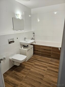 2-izbový byt s veľkou terasou a parkovacím miestom - 13