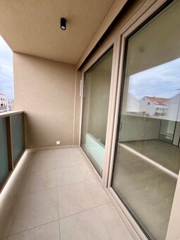 2-izb.byt SLNEČNÁ PLÁŇ, loggia, skolaudovaný - 13