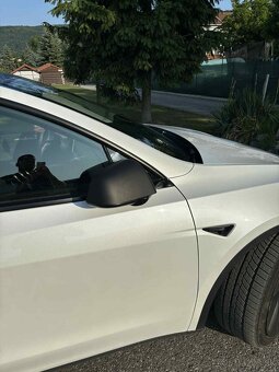 Tesla Model Y SUV 378kw Long Range, dual motor 4x4, 2022/08 - 13