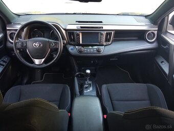 Toyota RAV4 Hybrid 2,5 145 Kw CVT 4x4 2018 s DPH - 13