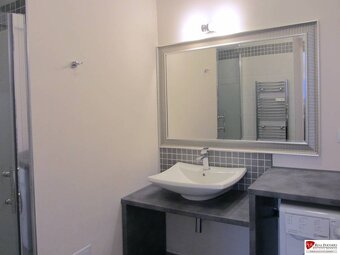 Predaj 4+1-izbový byt s 2 balkónmi v centre Bratislavy, 110m - 13