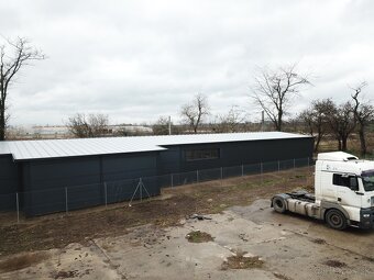 Predám sendvičovú halu o rozmere 300m² - 13