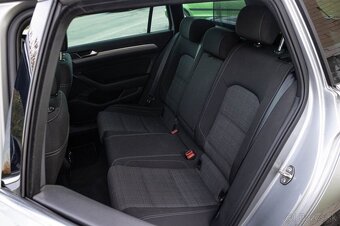 Volkswagen Passat Variant 2.0 TDI Elegance DSG - 13