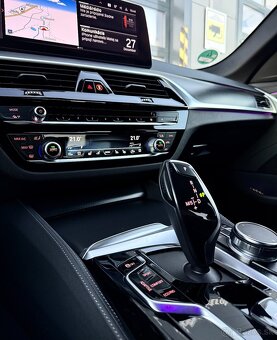 BMW 540d xDrive M-PERFORMANCE - 13