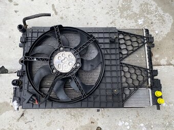 ŠKODA NÁHRADNÉ DIELY KAROSÁRSKE - 13