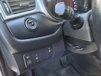 Kia ceed sw - 13
