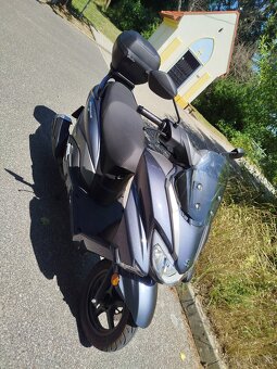 Suzuki burgman 125 - iba 2.100 km - 13