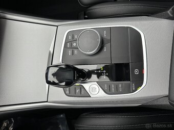 BMW Rad 3 Touring 320d xDrive A/T - 13