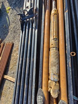 riadeny pretlak Ditch witch AT60 na skalní podvrty - 13