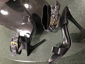 NOVÉ GUESS originál damske sandálky 38 - 13