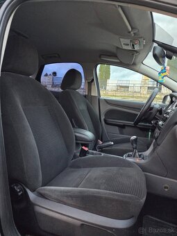 Ford Focus 1.6 benzín - 13
