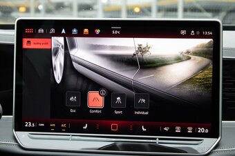 Volkswagen Passat Variant 2.0 TDI Elegance DSG - 13