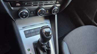 Škoda Octavia Combi 2.0 TDI Elegance/Style DSG - 13