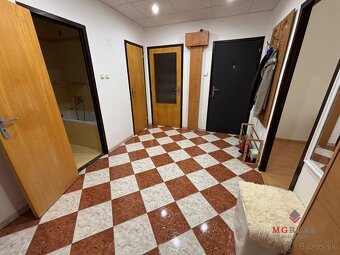 4 izbový byt  s 2 balkónmi Prašice - 13