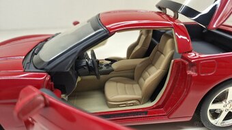 1:18 CHEVROLET CORVETTE C6 - 13