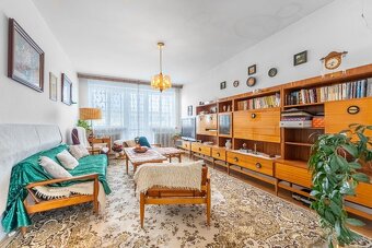 PREDAJ: 3IZBOVÝ BYT V TRNAVE - COBURGOVA - 13
