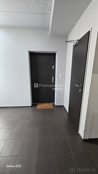 Moderný 2-izbový byt s perfektným výhľadom v Hamuliakove - 13