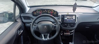 Peugeot 208 Allure - 13