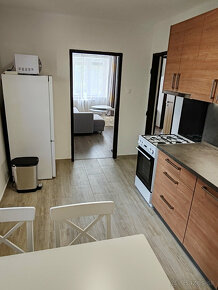 Výhodná ponuka 2 izbový byt na prenájom v centre Komárna - 13