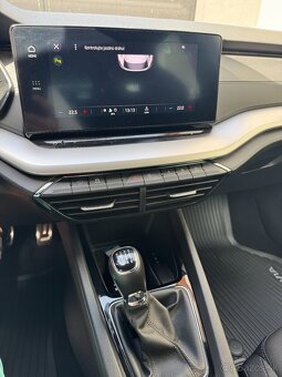 ŠKODA OCTAVIA COMBI, SPORT, 1,0TSI, MANUÁL, 3/2021 - 13