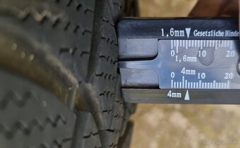 Originál plechové disky + zimné pneu + puklice Škoda Felicia - 13