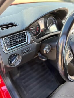 Škoda rapid Spaceback 1.4tdi - 13