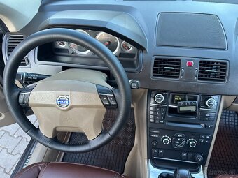 Volvo XC90 2,4 D5 AWD manuál - 13