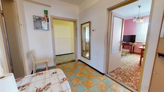 PREDAJ – STARŠÍ TEHLOVÝ RODINNÝ DOM V HRNČIAROVCIACH NAD PAR - 13