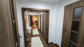 Exkluzívna Ponuka: Rodinný dom s obrovským pozemkom a potenc - 13