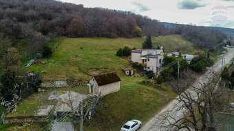 NA PREDAJ: Pozemok Podhorany 1403 m2 - 13