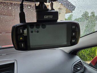 Predám Peugeot 207 1.4 benzín - 13