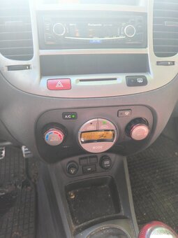 Kia Rio 1,6 benzín r.v 2006 - 13