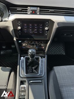 Volkswagen Passat Variant 2.0 TDI Business, Pôvodný lak, SR - 13
