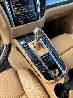 Porsche Macan 3.0 diesel v záruke  Porsche Approved - 13