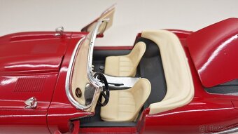 1:18 JAGUAR E CABRIO - 13