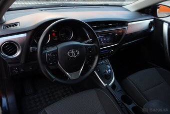 Toyota Auris 1.8 Hybrid Comfort r.v.12 / 2014 - 13